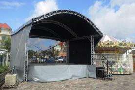 Locatie Arc Roof 7m x 6m - Stage en podium - montage/demontage inbegrepen in de huur