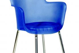 Locatie De Picobello blauw is een kunststof stoel met chroomkleurige poten en is ook geschikt voor uw buitenevenement, tevens te huur bij COBY VERHUUR in de kleur kaarswit