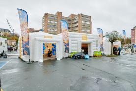 Locatie Opblaasbare kubus tent(en) - 5 x 5 m