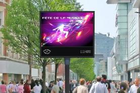 Emplacement Ecran LED géant de signalisation en couleur - Panneaux d'affichage urbain pour villes et communes - Informations ou publicités - Aménagements des lieux publics