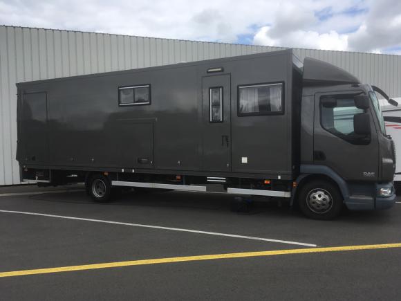 Location Camion pour sport automobile - remorque - couchette - mobil-home