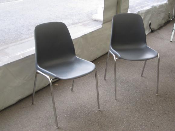 Location Chaises coquilles en plastiques - fauteuils 