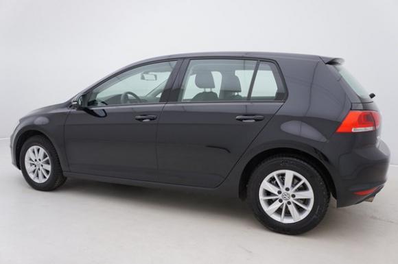 Location Leasing / renting (PLUS D'UN AN) de voitures ou véhicules - VOLKSWAGEN Golf 1.6 CR TDi 105 5d Trendline + GPS