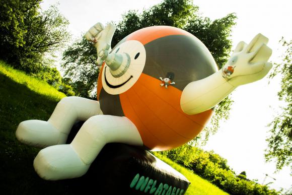 Location Personnage gonflable 