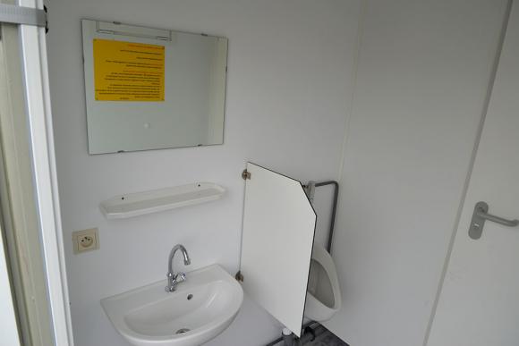 Location Modules sanitaires 2 WC à raccorder - 2 urinoirs - 2 lavabos - idéal pour longs chantiers