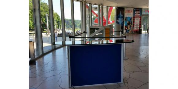 Location Panneaux d'affichages - Podiums - Pupitres - Stands