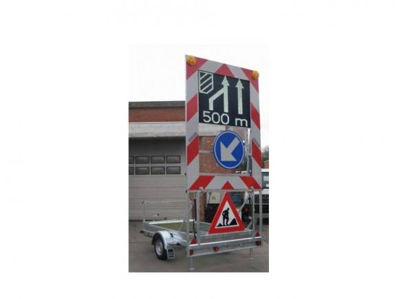 Location Panneaux signalisations - Sécurisations de chantiers - PMV - Panneaux à messages variables pour travaux routiers, chantiers...