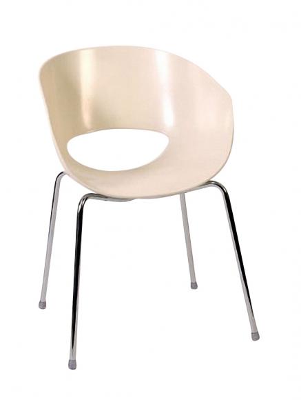 Location Stoel Sol is uitgevoerd in roomwit kunststof met een chrome onderstel