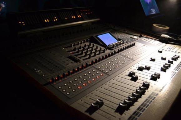 Location Matériel de sonorisation - Musique - Enceintes - Table de mixage