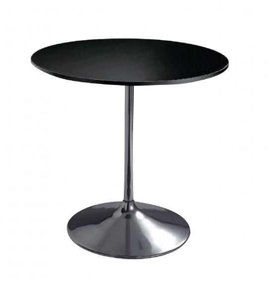 Location De tafel Trumpet heeft een chromen onderstel en een zwart tafelblad