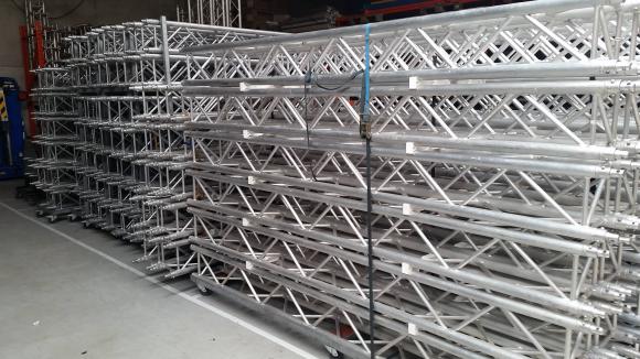 Location Structure carrée compatible GlobalTruss, EuroTruss